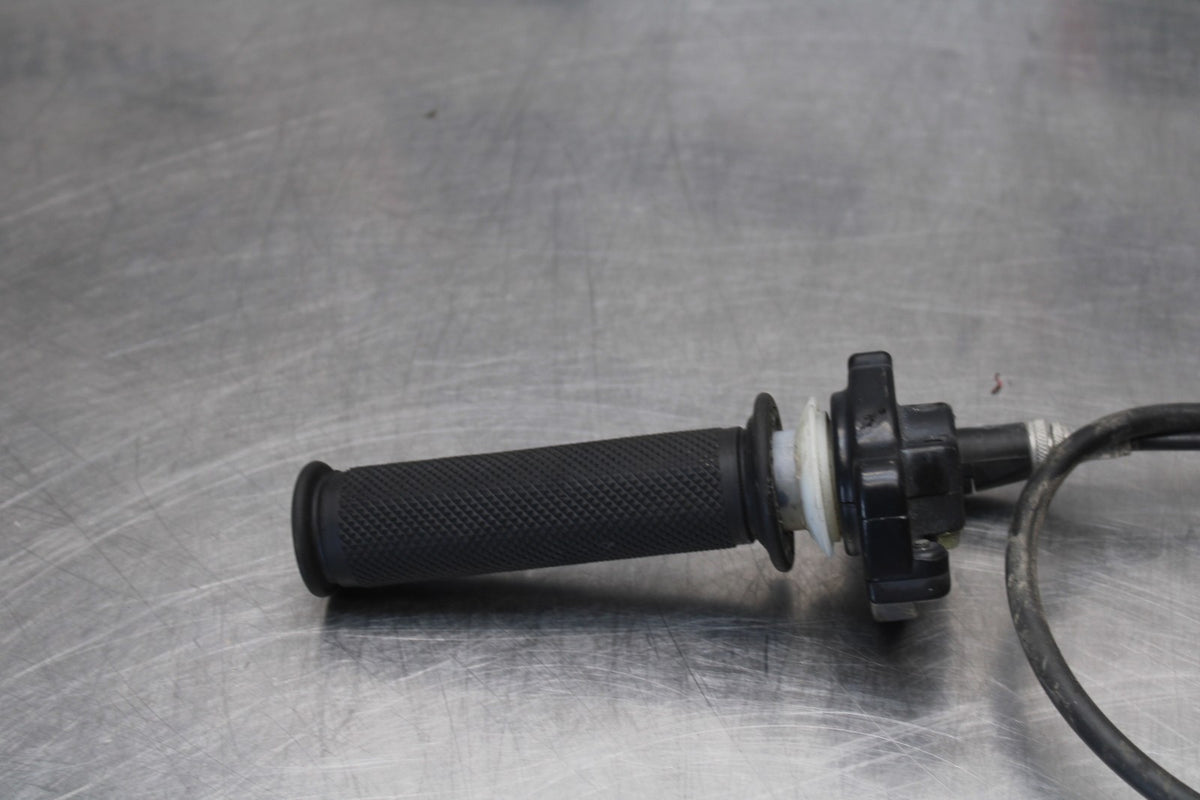 05 DUCATI SUPERSPORT 800 THROTTLE CABLE LINE HOUSING GUIDE BB913