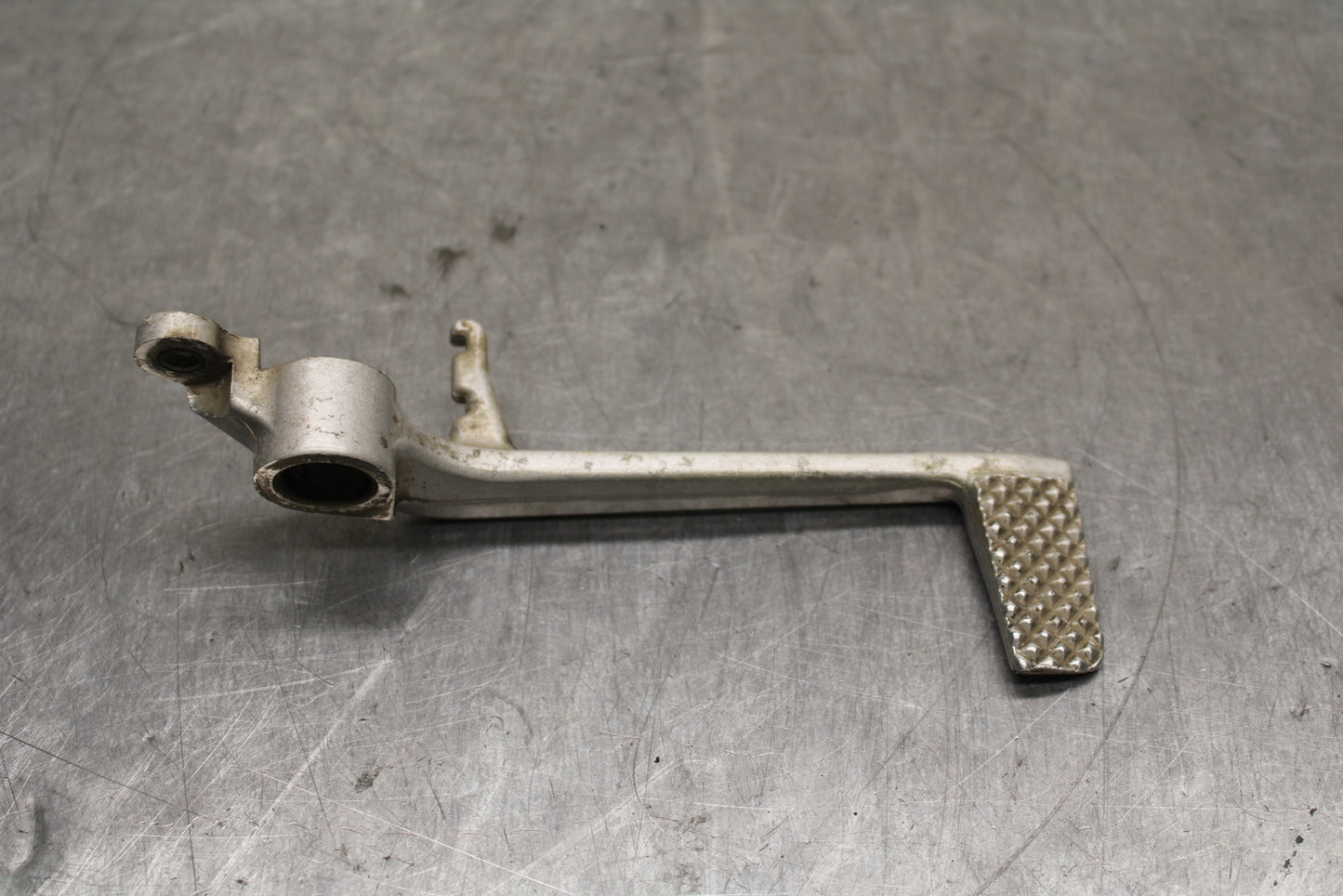 04-05 YAMAHA YZF R1 RIGHT REARSET BRAKE FOOT PEDAL BB131