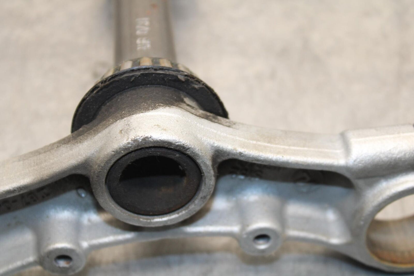 04-09 SUZUKI GS 500 FH GS500F FRONT FORKS CLAMP LOWER TRIPLE TREE STEM BB97