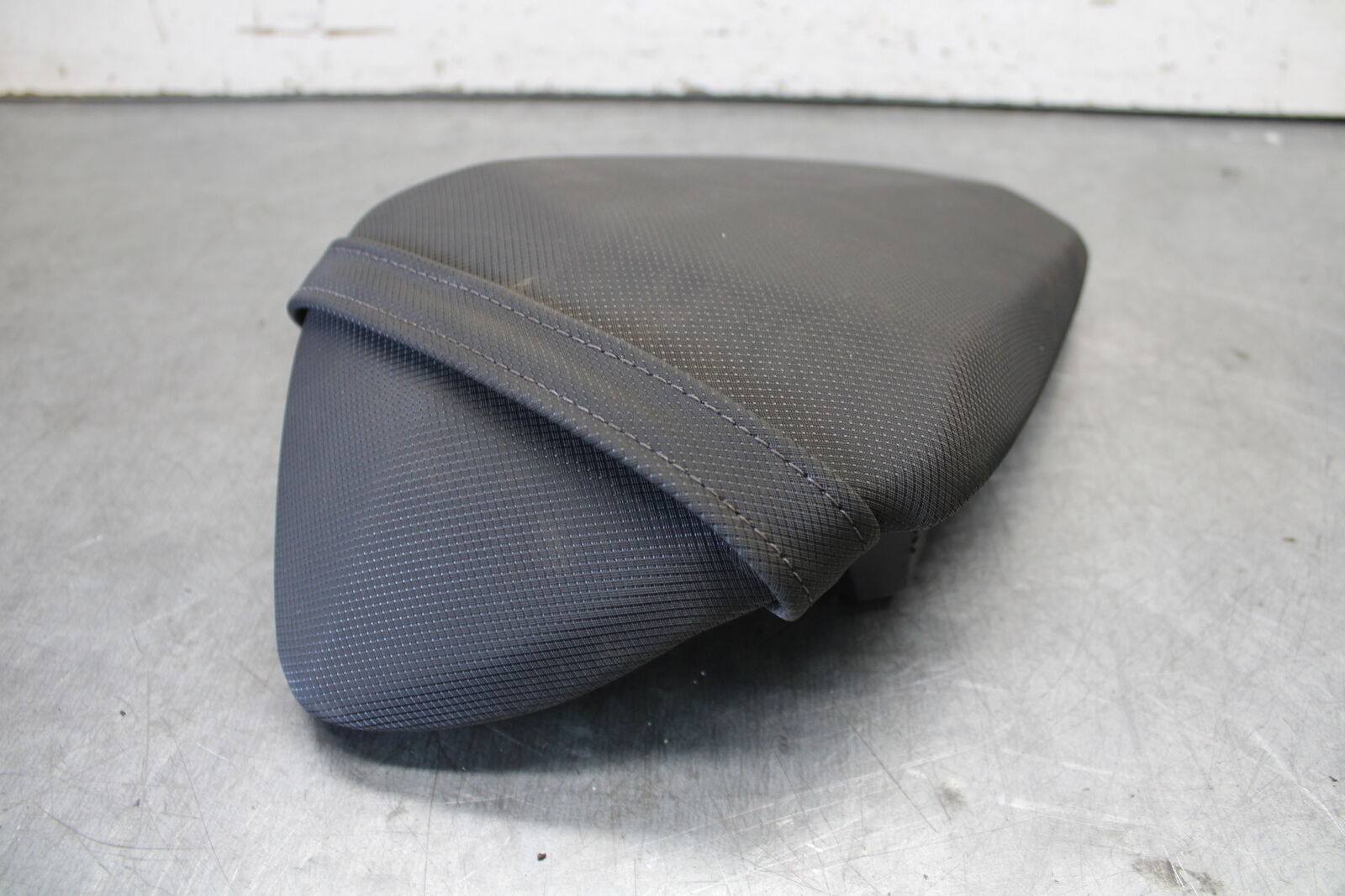 18-23 KAWASAKI NINJA 400 REAR BACK PASSENGER TANDEM SEAT PAD  BB679