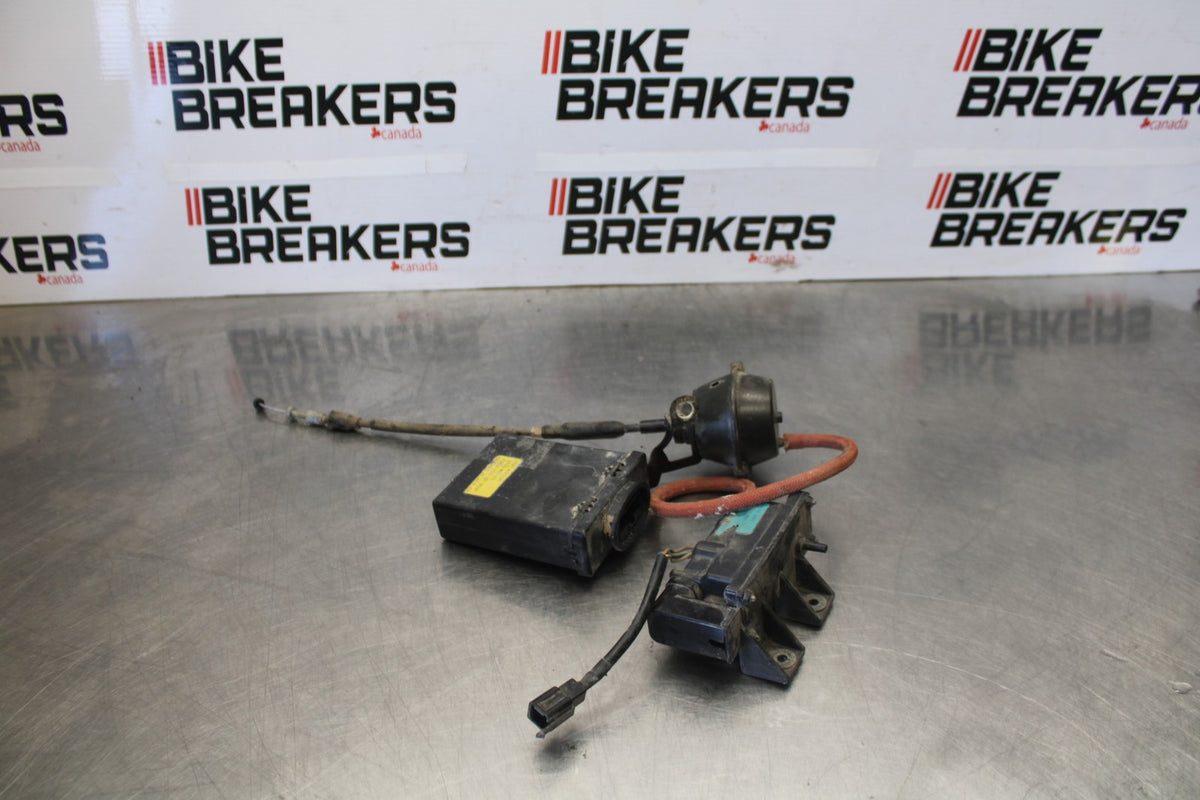 88-00 HONDA GOLDWING 1500 CRUSE CONTROL ECU, ACTUATOR, AIR VALVE  BB883 
