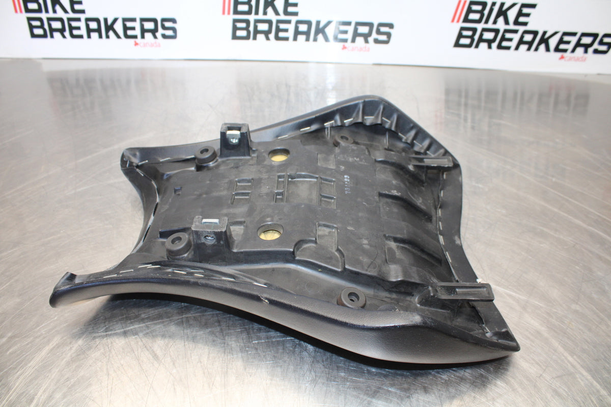 12-16 HONDA CBR1000RR FRONT DRIVERS SEAT PAD SADDLE PILLION BB157