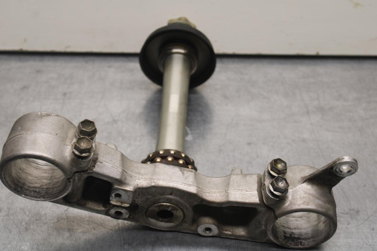 2003 Suzuki SV1000S FRONT FORKS CLAMP LOWER TRIPLE TREE STEM BB85