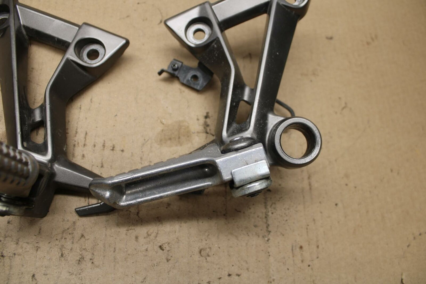 15 KAWASAKI NINJA 300 EX300 ABS REAR BACK PASSENGER PEG SET PAIR