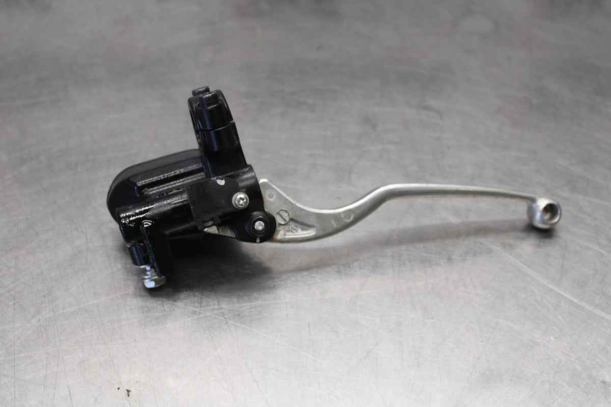 24-25 KAWASAKI NINJA 500 EX500J ABS FRONT BRAKE MASTER CYLINDER w/ LEVER BB934
