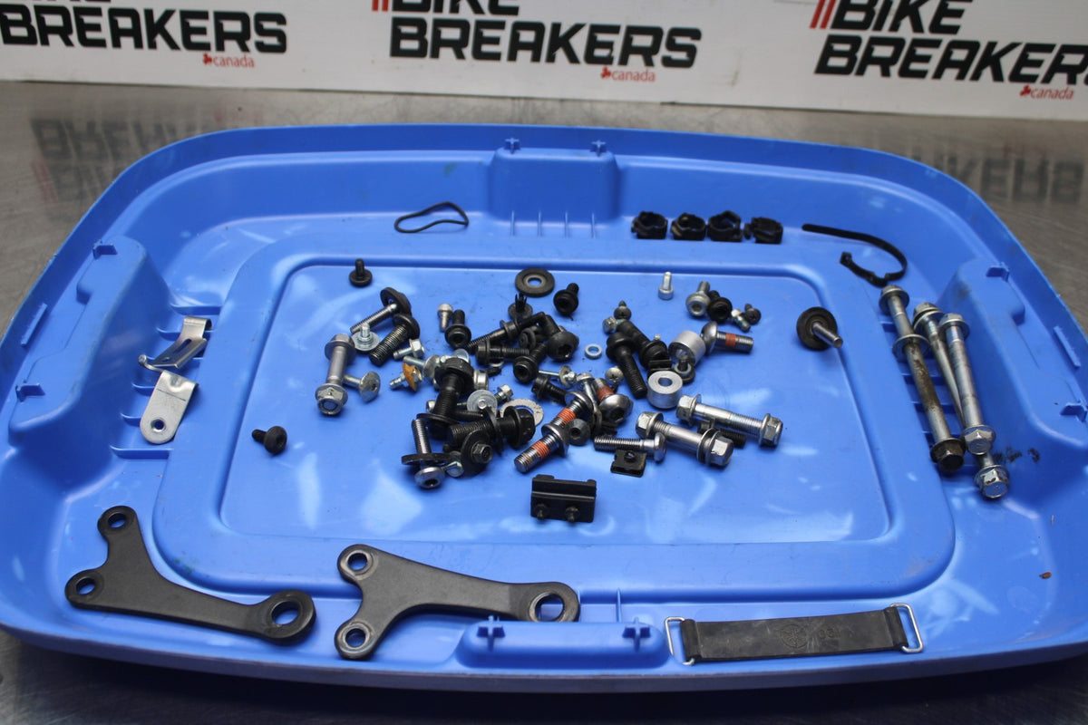 14-17 YAMAHA FZ07 MOUNTING BOLTS HARDWARE MOTOR SCREWS BB766