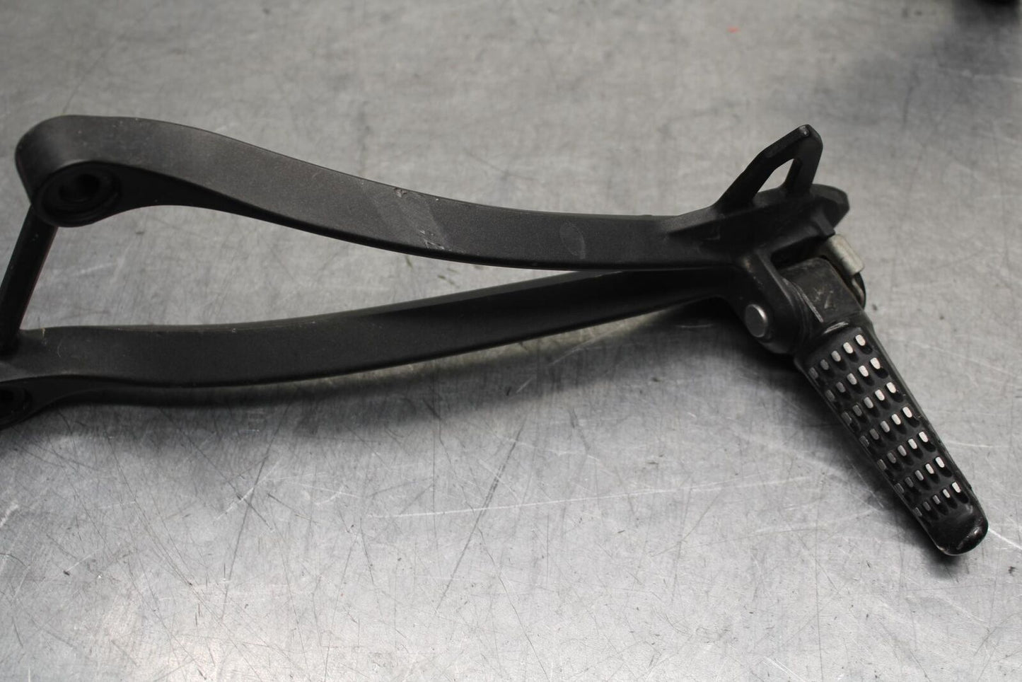 09-12 KAWASAKI NINJA ZX6R REAR FOOT RESTS PEGS STEPS SET PAIR BB640