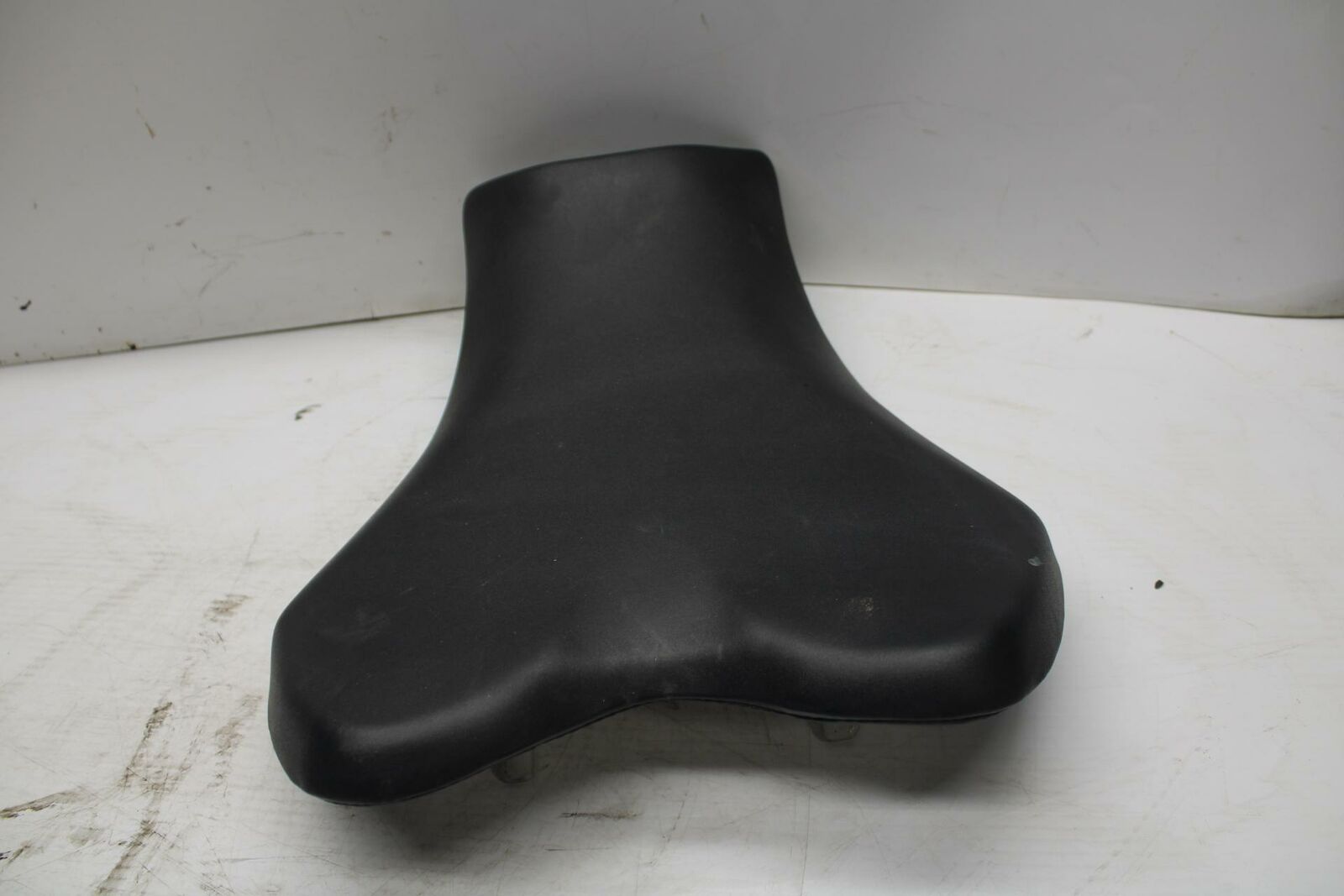 09-11 SUZUKI GSXR1000 FRONT DRIVERS SEAT PAD SADDLE PILLION 45100-47H10-6BY BB28