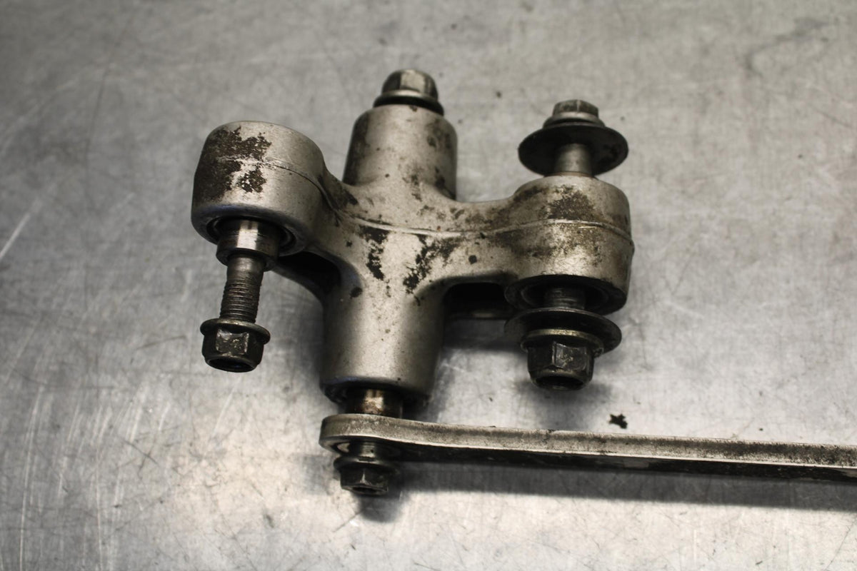01-03 SUZUKI GSXR600 REAR DOGBONE SHOCK LINKAGE LINK 62600-35870 BB639