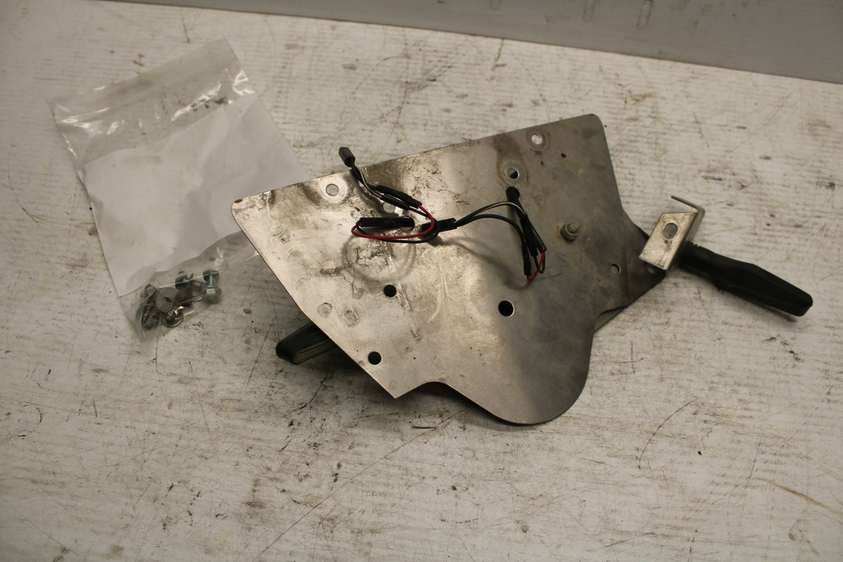 99-02 SUZUKI SV650S REAR BACK TAIL LIGHT MOUNT BRACKET BB299
