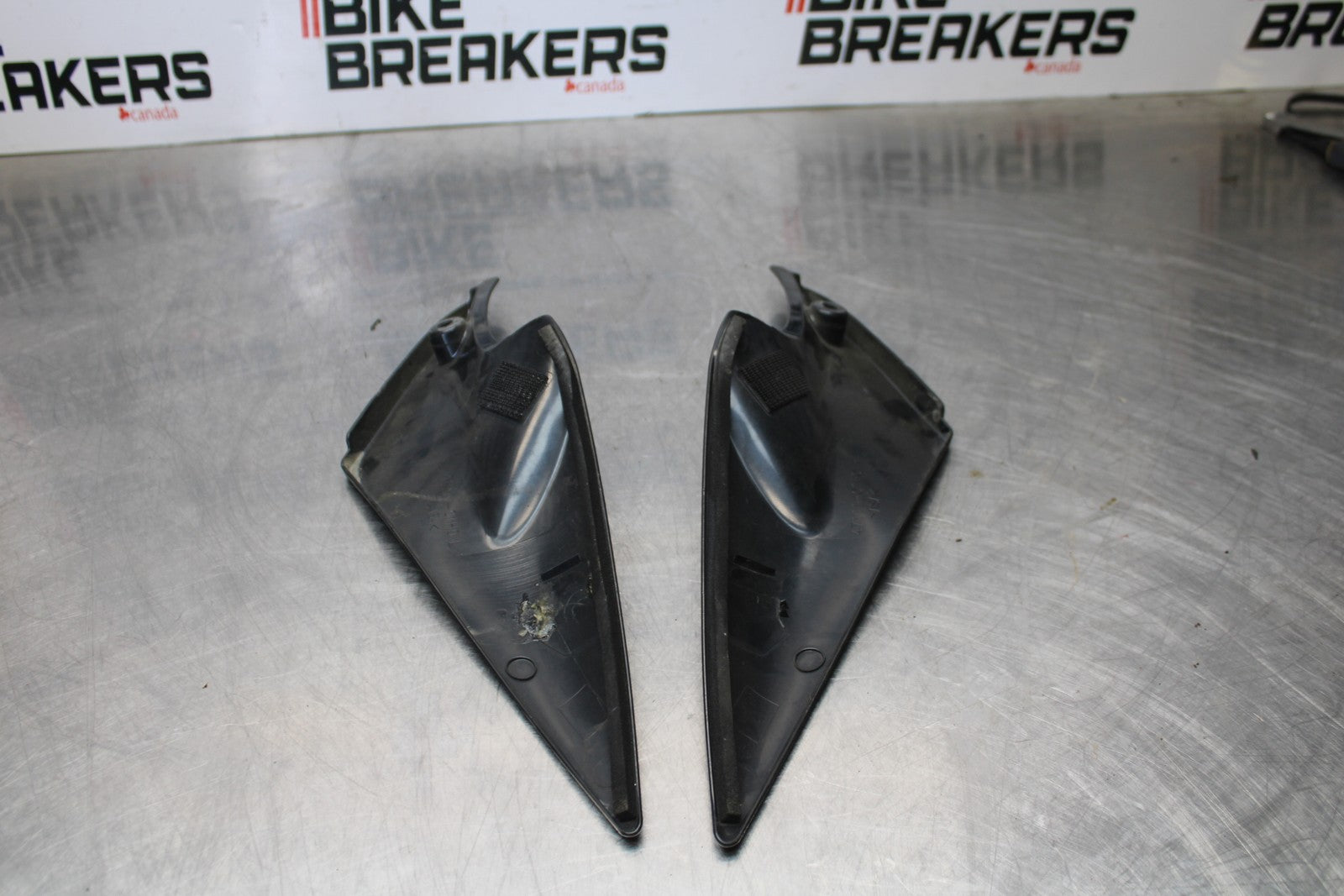 06-07 SUZUKI GSXR 600 RIGHT LEFT FRONT SIDE SEAT PANELS TRIMS COWLS BB178