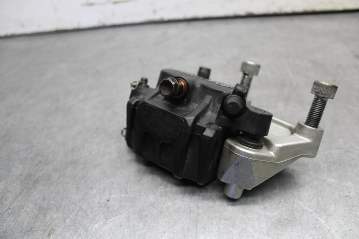 06-07 DUCATI MONSTER 695 RIGHT LEFT FRONT BRAKE CALIPER SET PAIR CALIPERS BB674