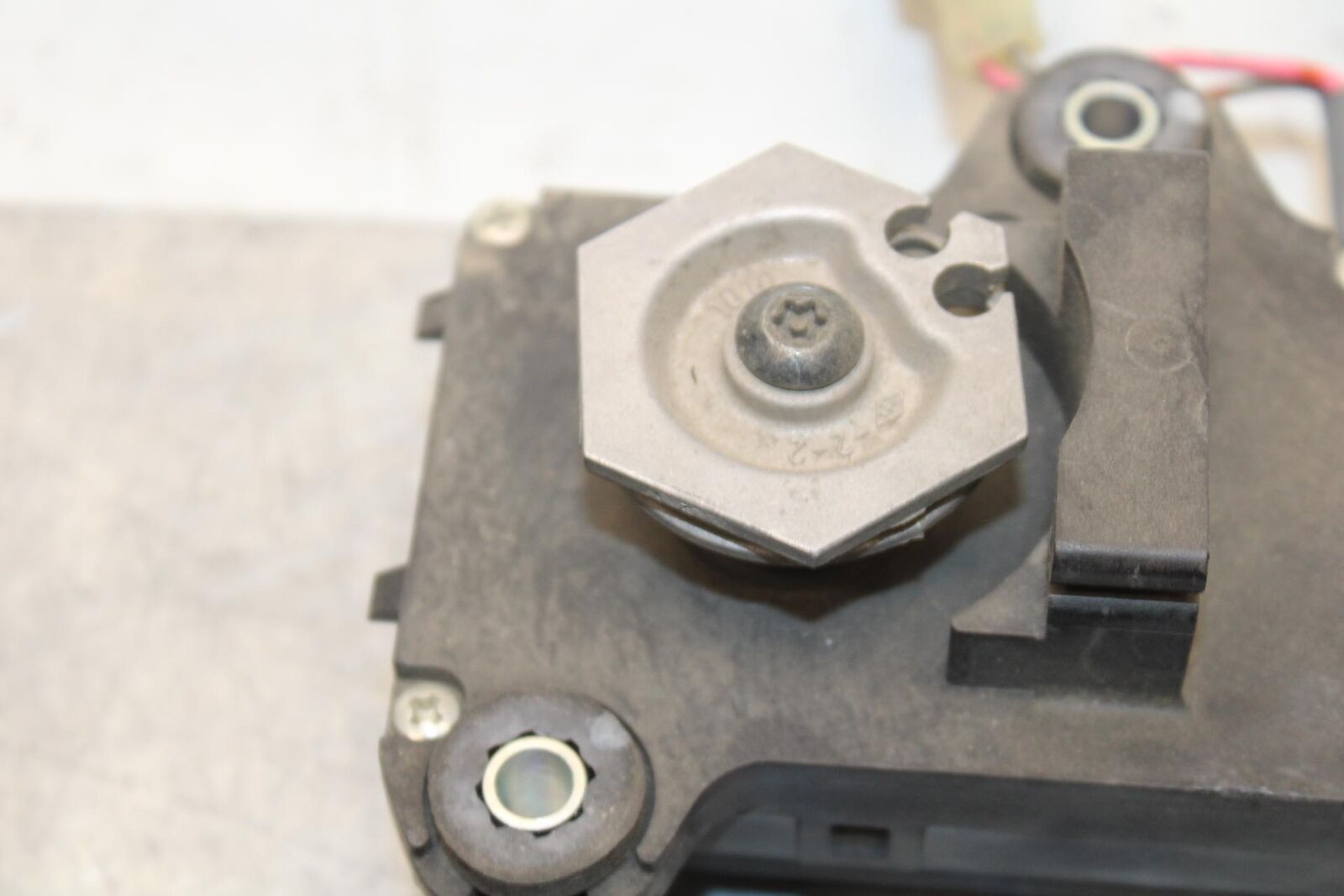 2011 Kawasaki Ninja ZX6R ZX600R EXHAUST VALVE SERVO MOTOR 21174-0005 BB587