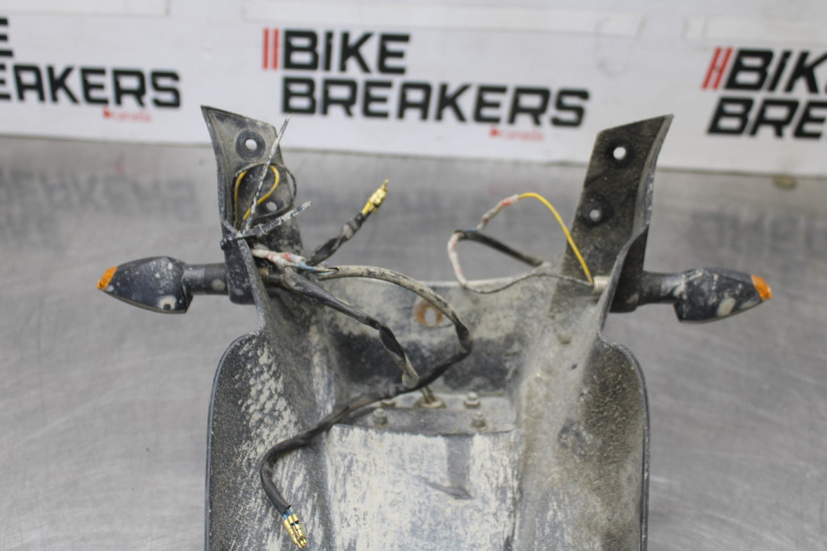 05 DUCATI SUPERSPORT 800 REAR BACK FENDER MUD GUARD BB913