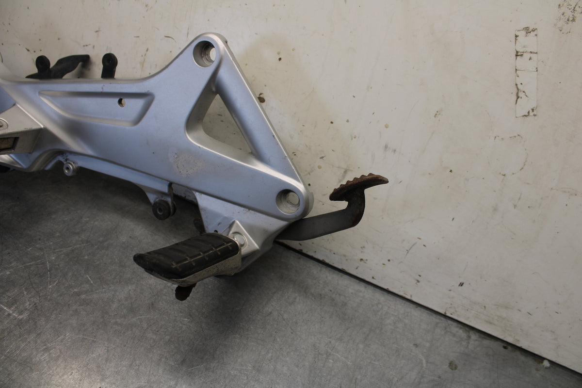 04-12 HONDA ST1300A RIGHT FRONT FOOT REST PEG STEP MOUNT BRACKET BB669