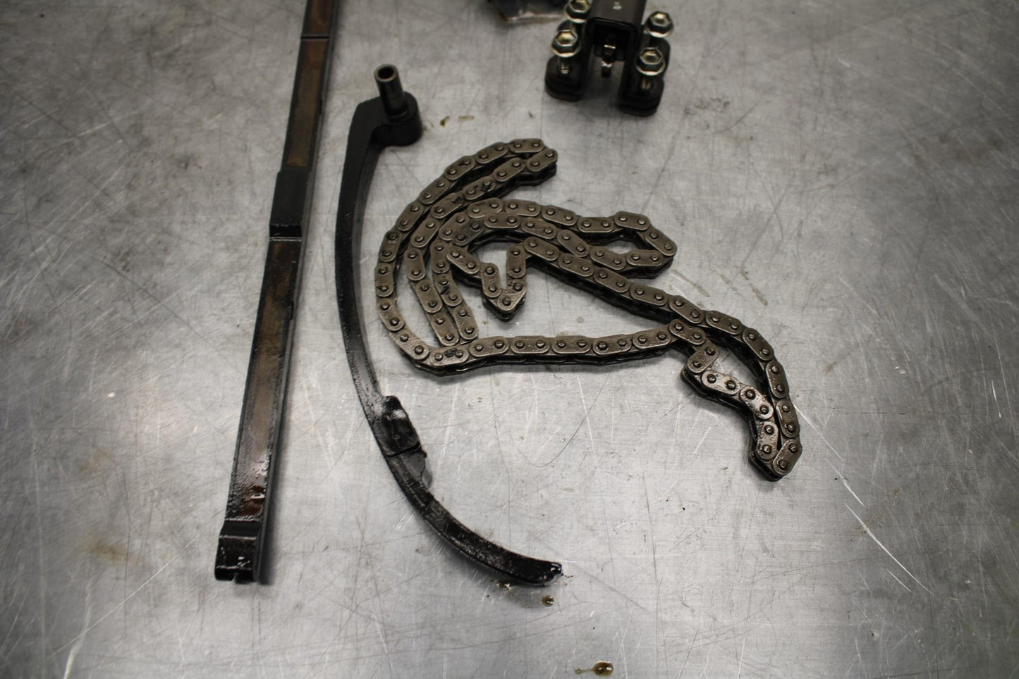 91-92 SUZUKI GSXR750 M  CAM CHAIN WITH GUIDES BB493