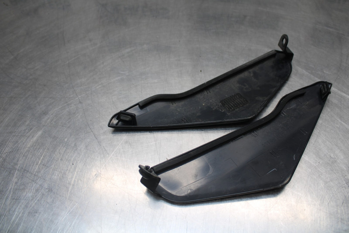 04-05 SUZUKI GSXR600 RIGHT LEFT GAS FUEL TANK PANELS COVERS TRIM SET COWLS BB792