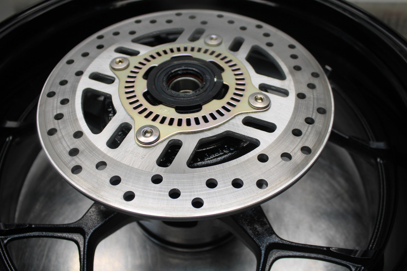 23-24 KAWASAKI NINJA ZX14R NEW!! REAR WHEEL BACK RIM & ROTOR BB169