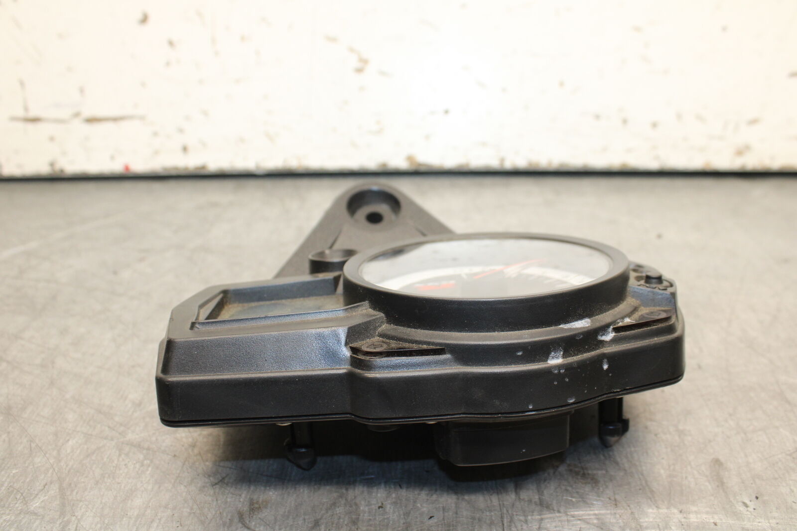 06-07 SUZUKI GSXR 600 SPEEDO TACH GAUGES CLUSTER SPEEDOMETER TACHOMETER BB243