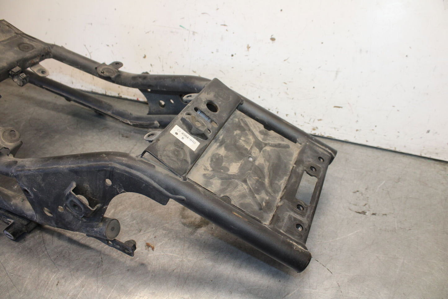 07-09 YAMAHA FZ6 REAR SUBFRAME BACK SUB FRAME 4S8-21190-09-00 BB713