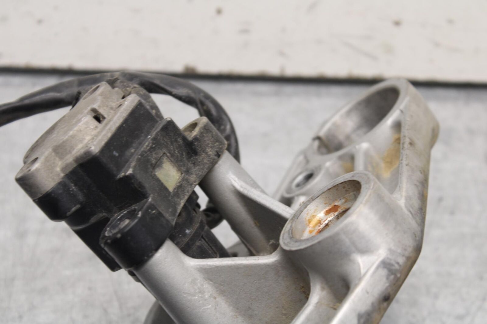 1988 Suzuki Katana 600 GSX600F FORKS UPPER TRIPLE TREE CLAMP BB94