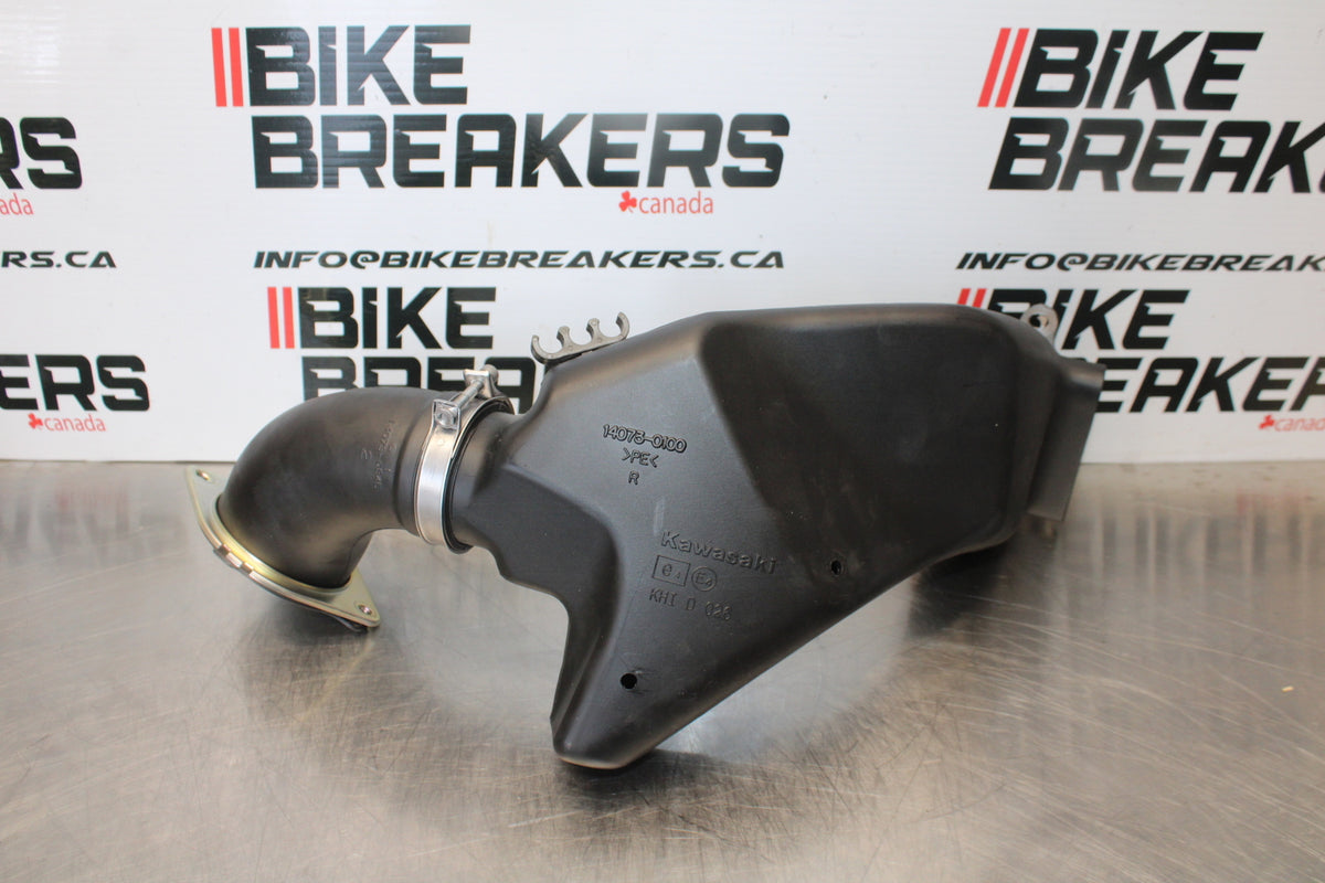 23-24 KAWASAKI NINJA ZX14R NEW!! RIGHT LEFT AIR INTAKE DUCTS BB169