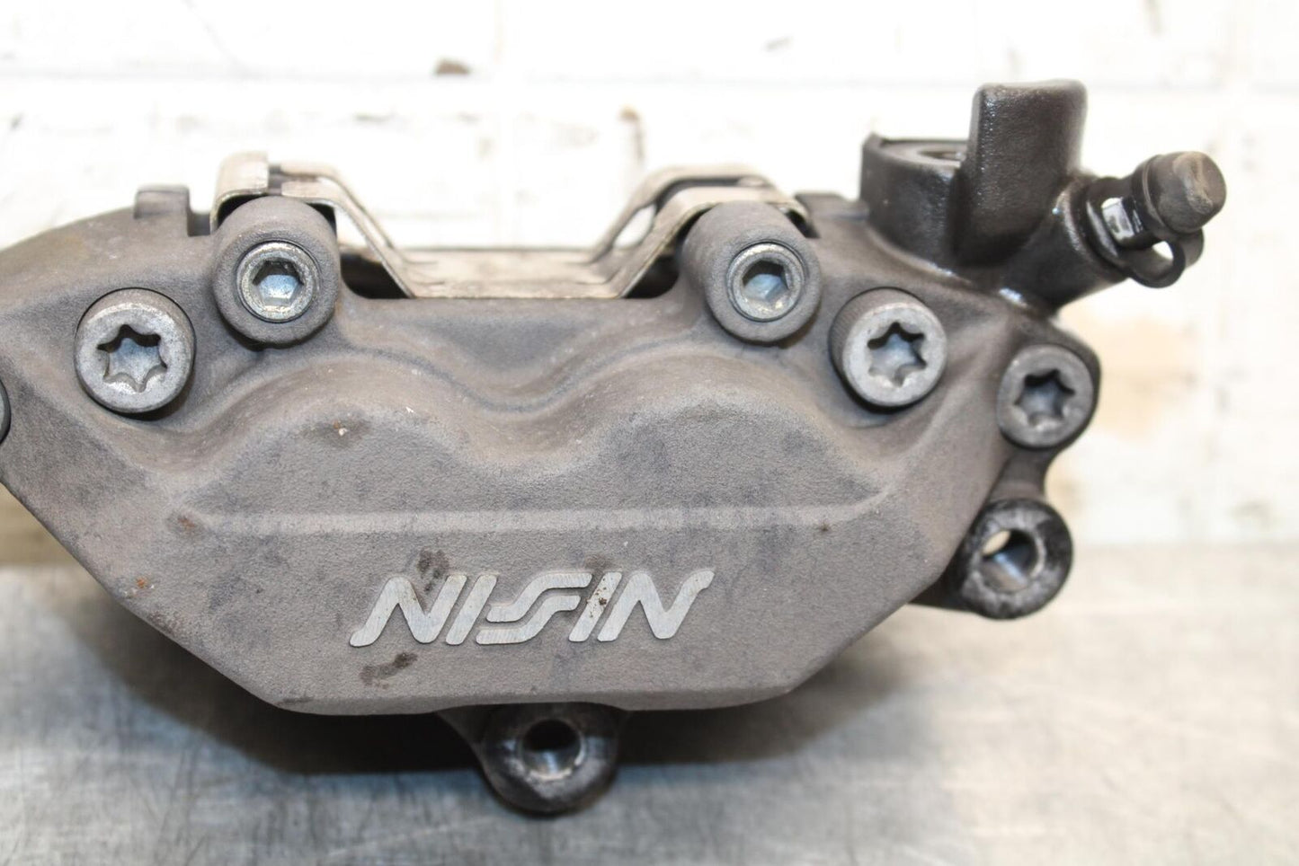2000 Honda CBR600F4 RIGHT LEFT FRONT BRAKE CALIPER SET PAIR CALIPERS BB552