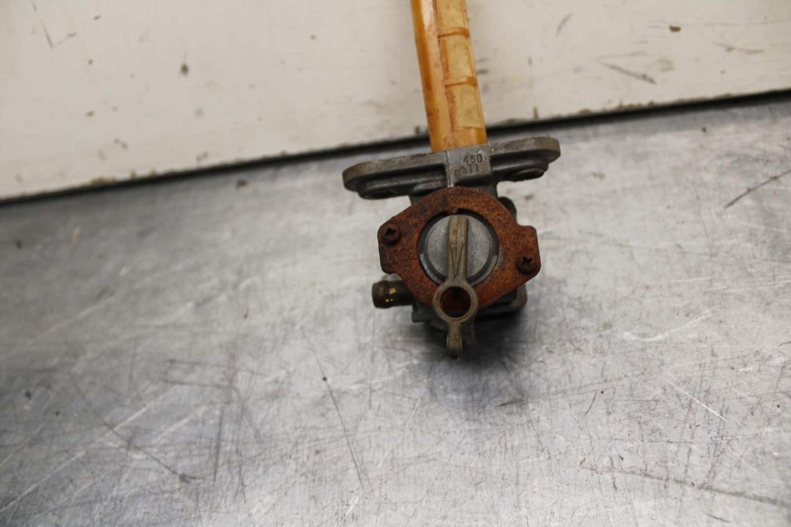 80-81 SUZUKI GS1000G FUEL GAS TANK PETCOCK SHUT ON OFF VALVE PARTS BB91