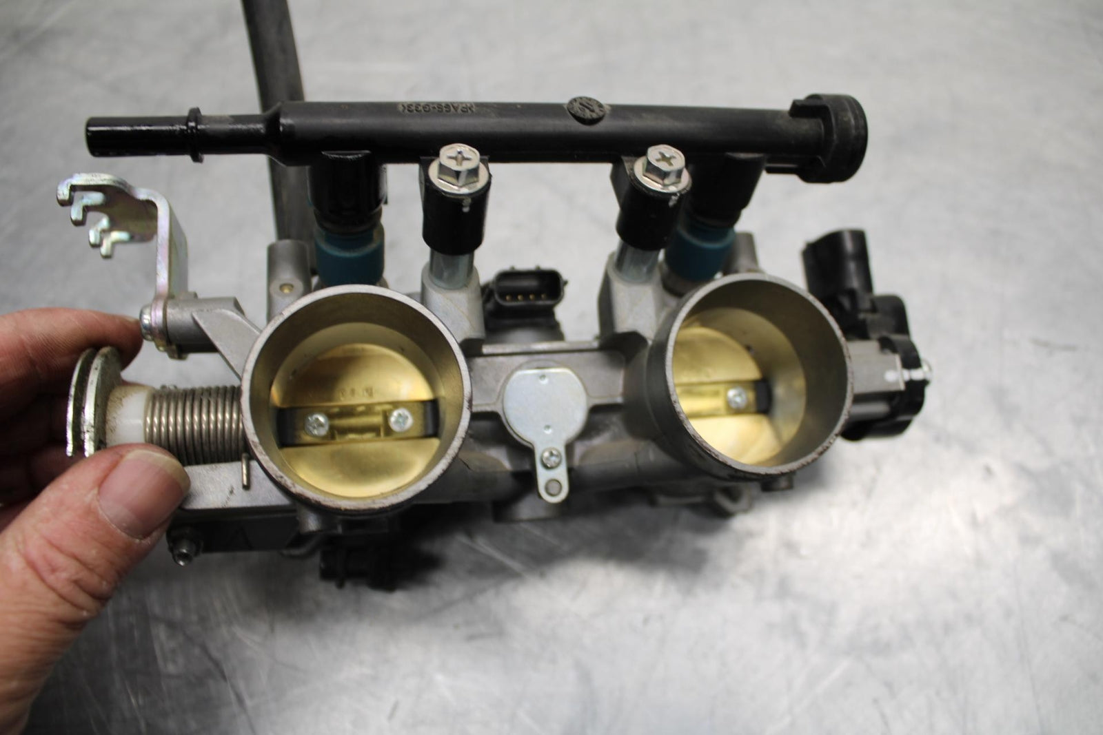 18-20 YAMAHA MT-07  MT-07 ABS MAIN FUEL INJECTORS / THROTTLE BODIES BB454
