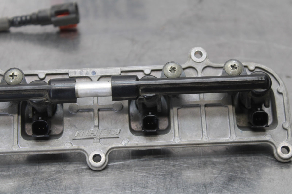 07-08 KAWASAKI NINJA ZX6R SECONDARY FUEL INJECTORS TOP AIRBOX GAS RAIL BB203