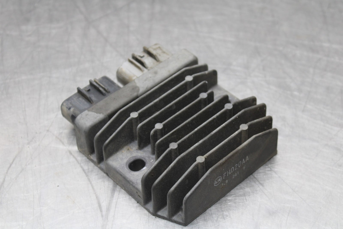 14 TRIUMPH STREET TRIPLE ABS RECTIFIER VOLTAGE REGULATOR BB808