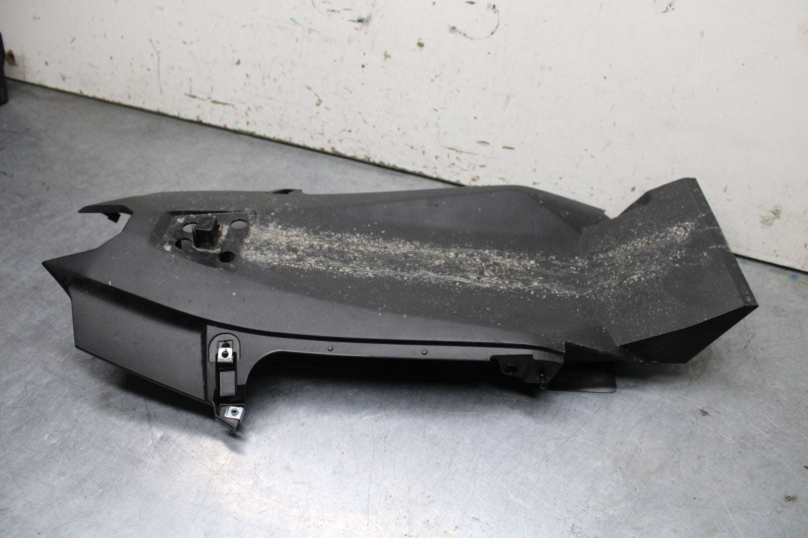 24 KAWASAKI NINJA 500 ABS REAR BACK TAIL UNDERTAIL FAIRING COWL FENDER BB730