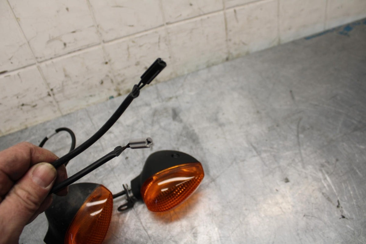 18-21 YAMAHA XSR700 REAR LEFT RIGHT TURN SIGNALS LIGHT INDICATORS