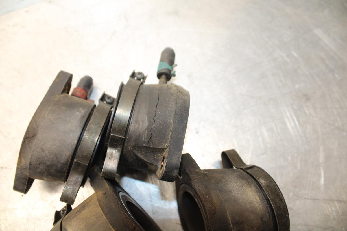 84-85 YAMAHA FJ1100 INTAKE MANIFOLD BB29