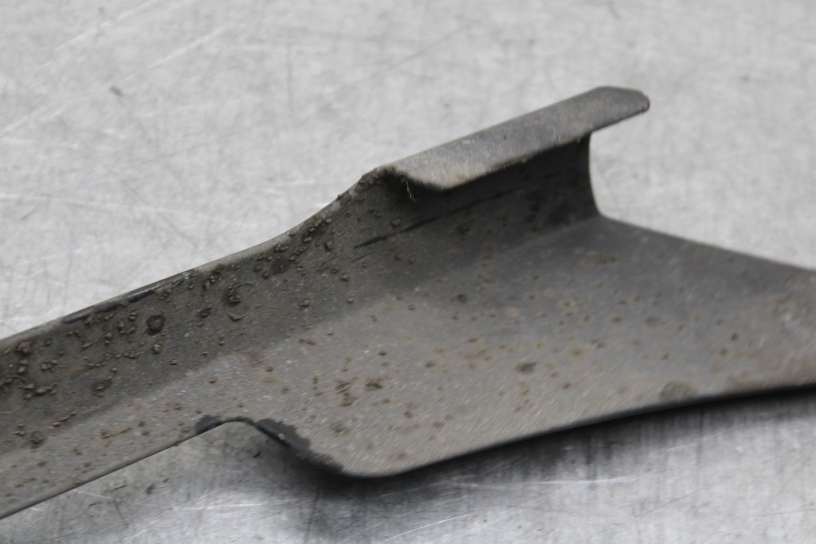 13-18 KAWASAKI NINJA ZX6R REAR BACK DRIVE CHAIN GUARD COVER 36014-0048 BB666