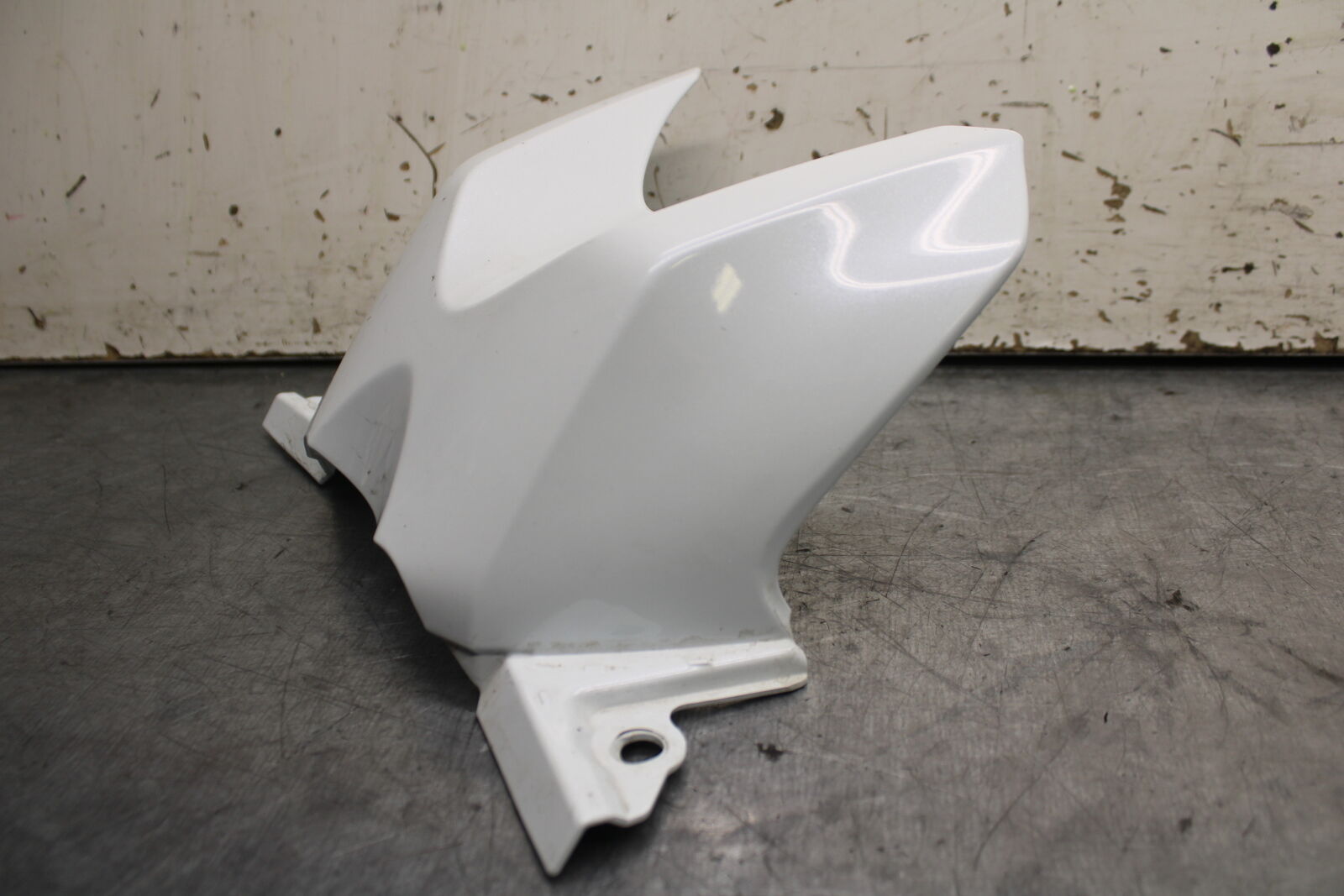 15-16 HONDA CB300F FRONT GAS TANK FUEL CELL FAIRING COWL COVER TRIM BB740