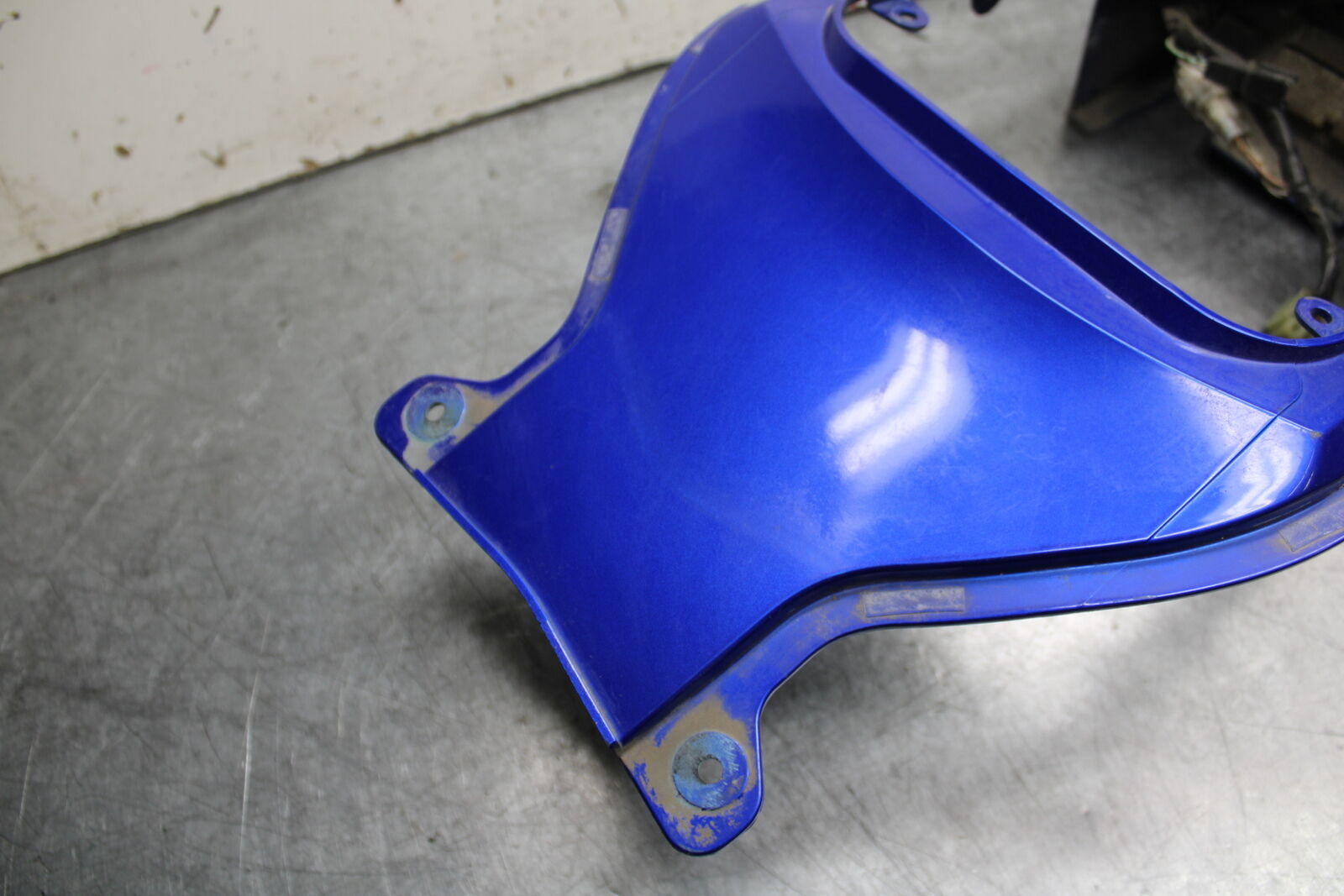 08-10 SUZUKI GSXR 600  CENTER REAR BACK TAIL FAIRING COWL BB101