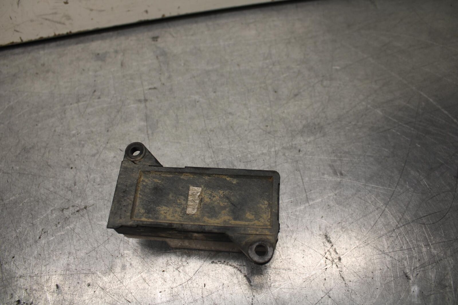 1988 Suzuki Katana 600 GSX600F RELAY ASSEMBLY FUSE BOX BB94