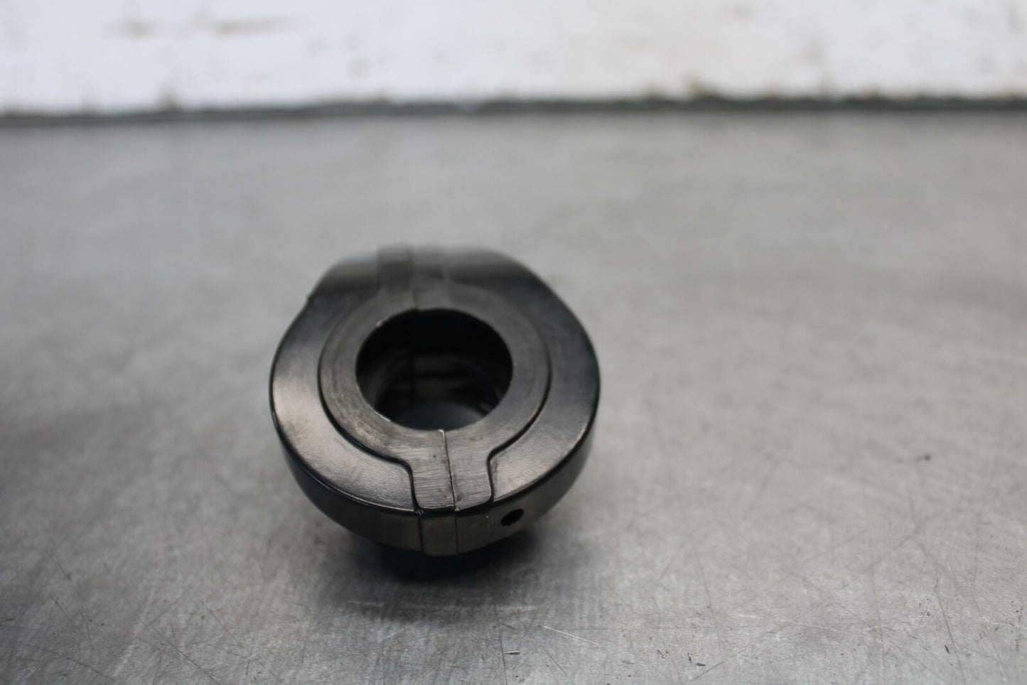 09-14 YAMAHA YZF R1 THROTTLE CABLE LINE HOUSING GUIDE BB696