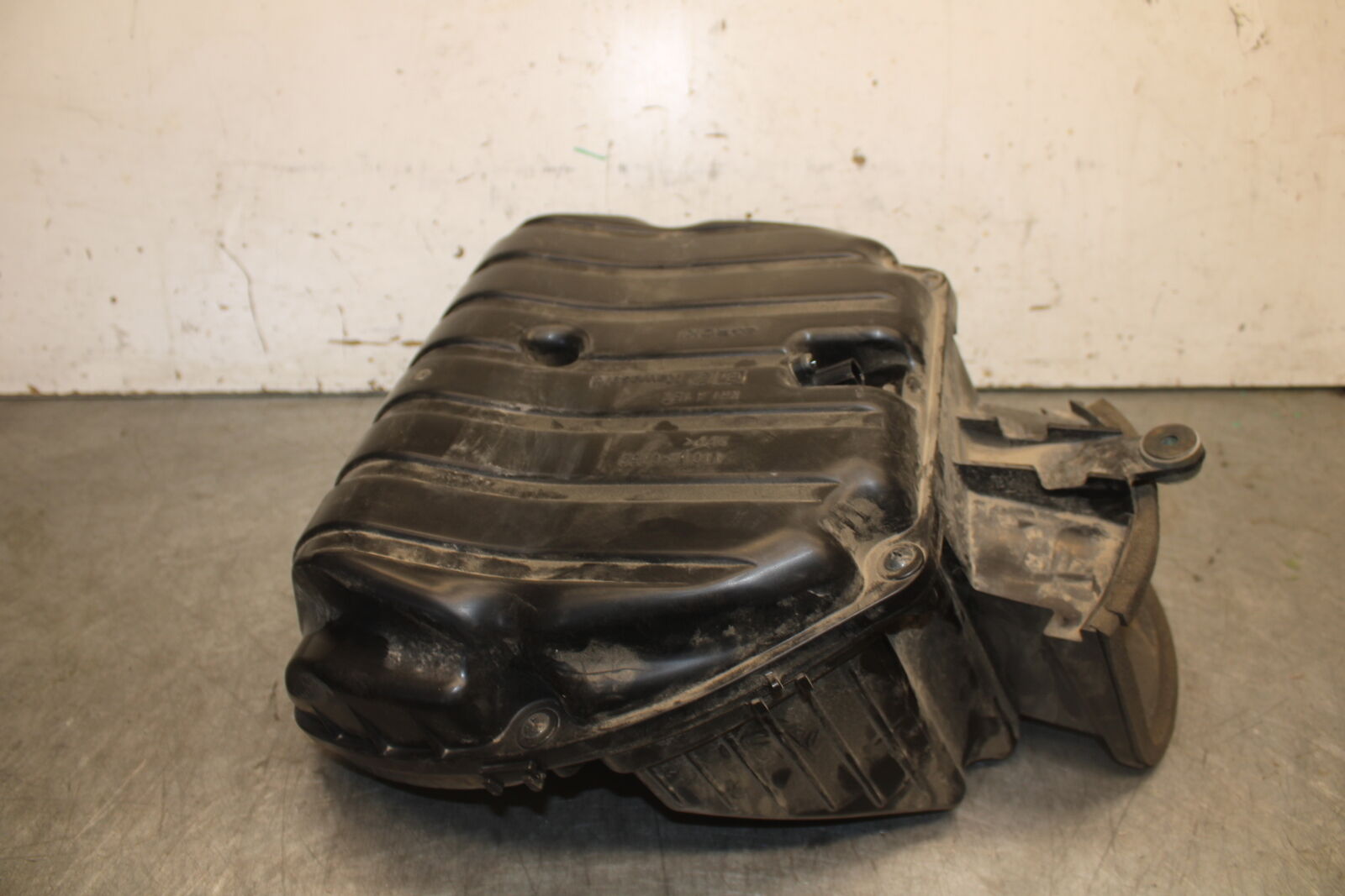 19-23 KAWASAKI NINJA ZX6R AIRBOX AIR INTAKE FILTER BOX BB701