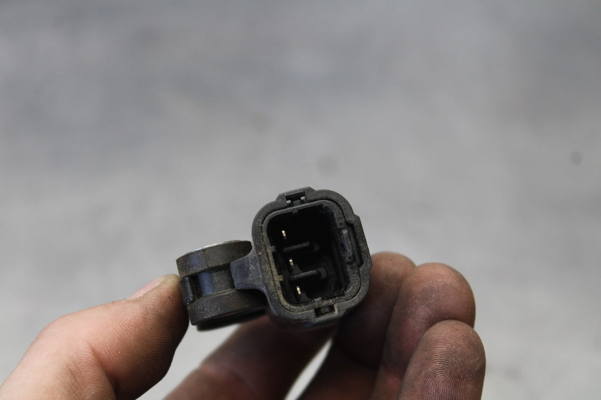 20 TRIUMPH STREET TRIPLE 765 TIP OVER BANK ANGLE CRASH SENSOR SWITCH  BB864