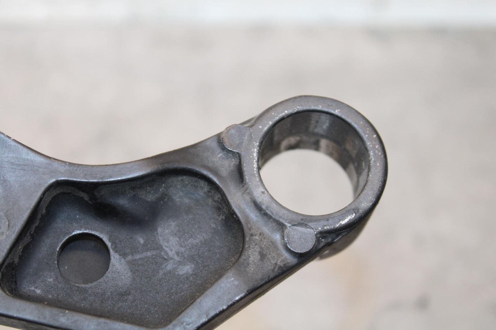 2000 Kawasaki Ninja ZX12R ZX1200A RIGHT REAR BACK PASSENGER PEG 34028-1481 BB565