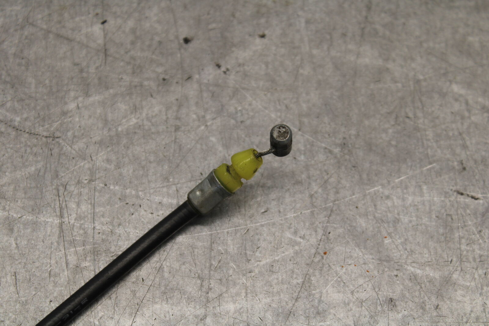 05-06 SUZUKI GSXR1000 REAR PASSENGER SEAT LATCH LOCK ASSEMBLY 45280-01A00 BB663