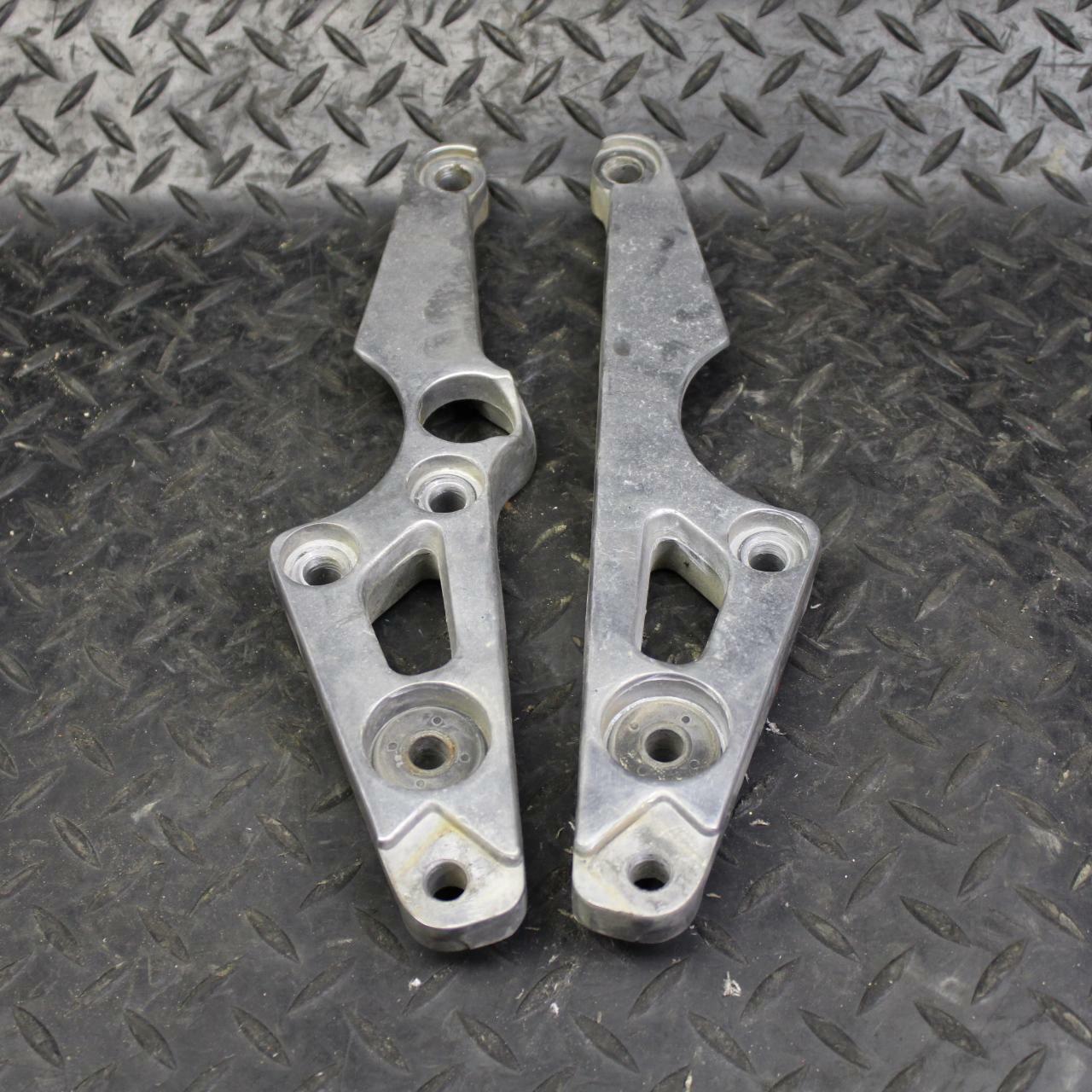 80-81 YAMAHA XS1100 SPECIAL SUPPORT FOOT RESTS PEGS STEPS SET PAIR BB174