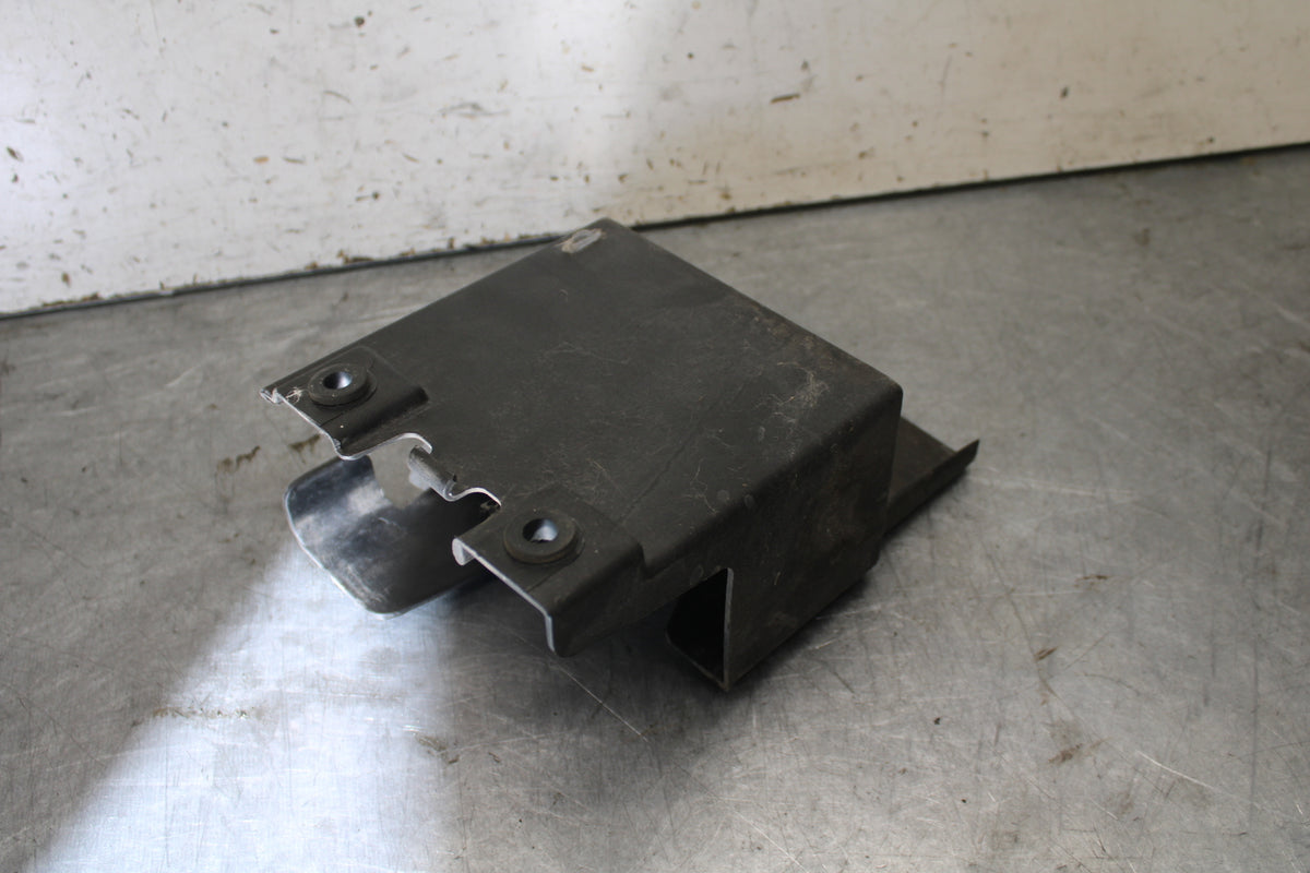 01-06 TRIUMPH TIGER 955I REAR BACK TAIL UNDERTAIL BATTERY TRAY PLASTIC BB693