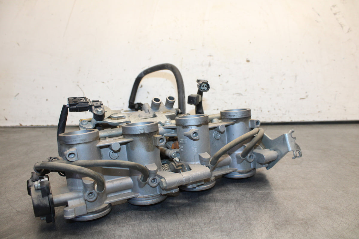 09-15 YAMAHA FZ6R MAIN FUEL INJECTORS / THROTTLE BODIES 20S-13750-00-00 BB686