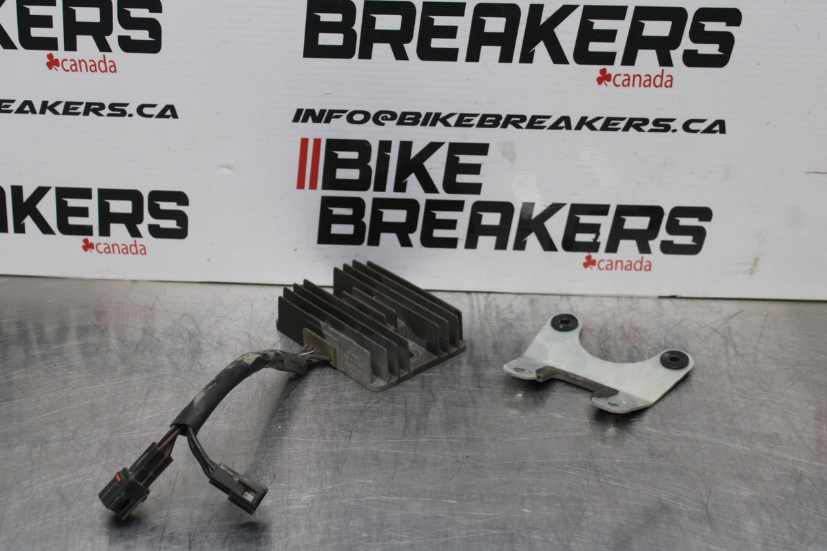 08-10 SUZUKI GSXR 600 RECTIFIER VOLTAGE REGULATOR BB765