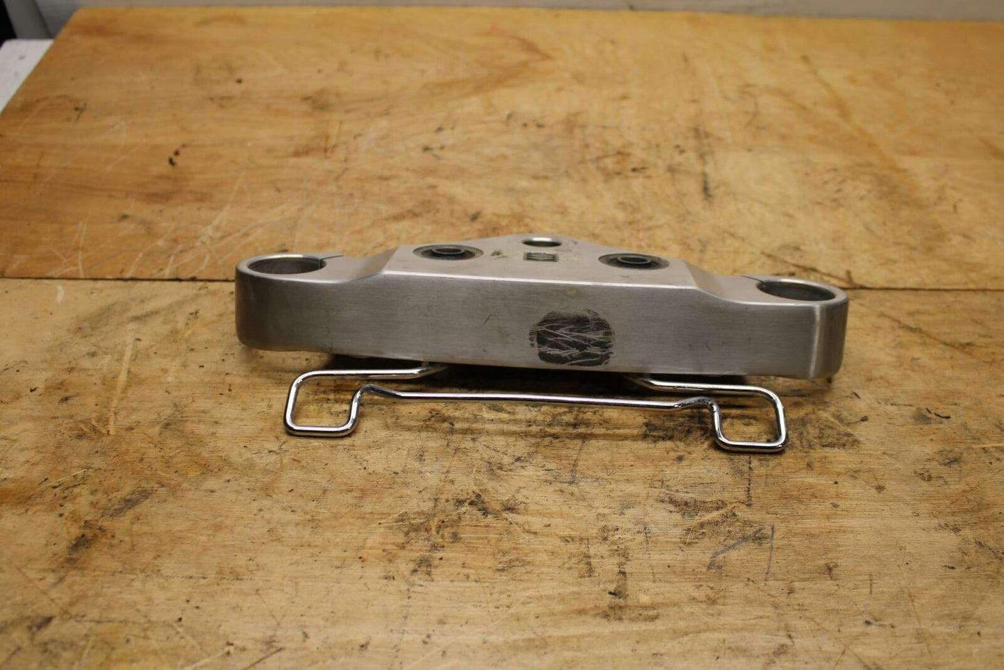 05-09 SUZUKI BOULEVARD C90 FORKS UPPER TRIPLE TREE CLAMP BB332