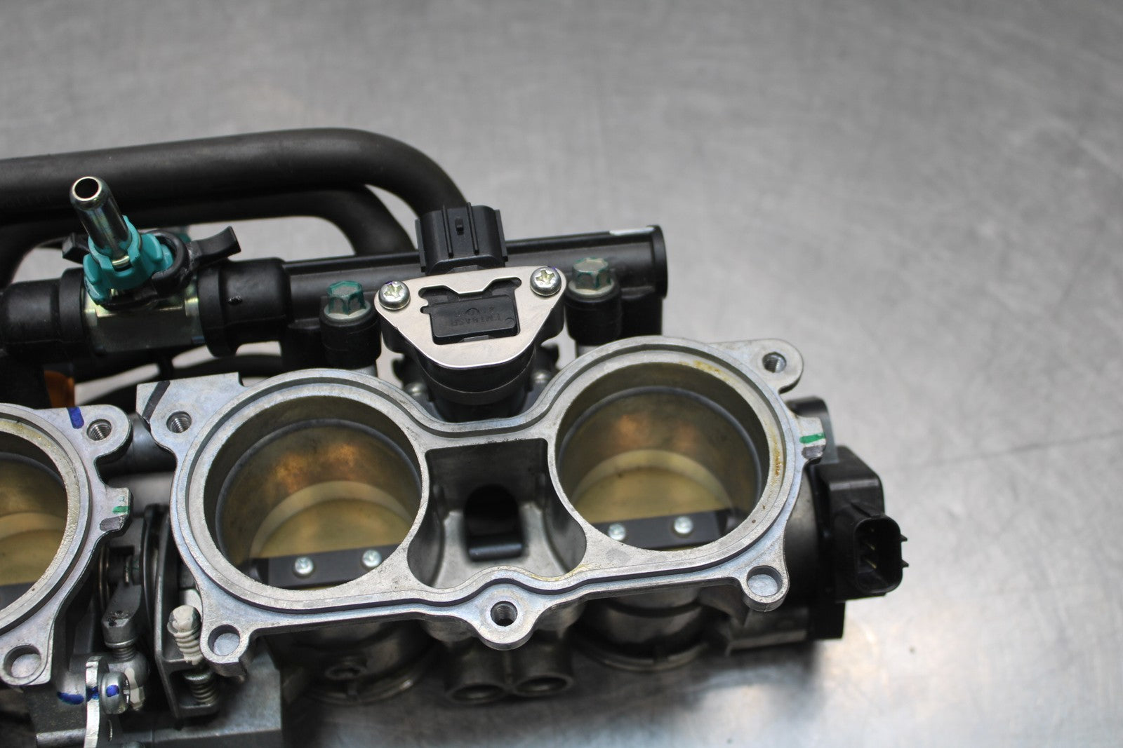 13-24 HONDA CBR600RR MAIN FUEL INJECTORS / THROTTLE BODIES BB772