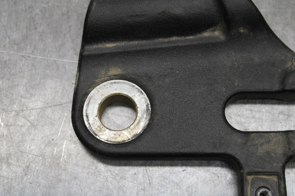 22-24 INDIAN CHIEF BOBBER DARK HORSE REAR BRAKE CALIPER HANGER MOUNTING  BB717